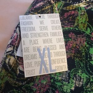 LuLaRoe Skirts - Lularoe Cassie (x-large) LuLaRoe Skirts - Lularoe Cassie (x-large)